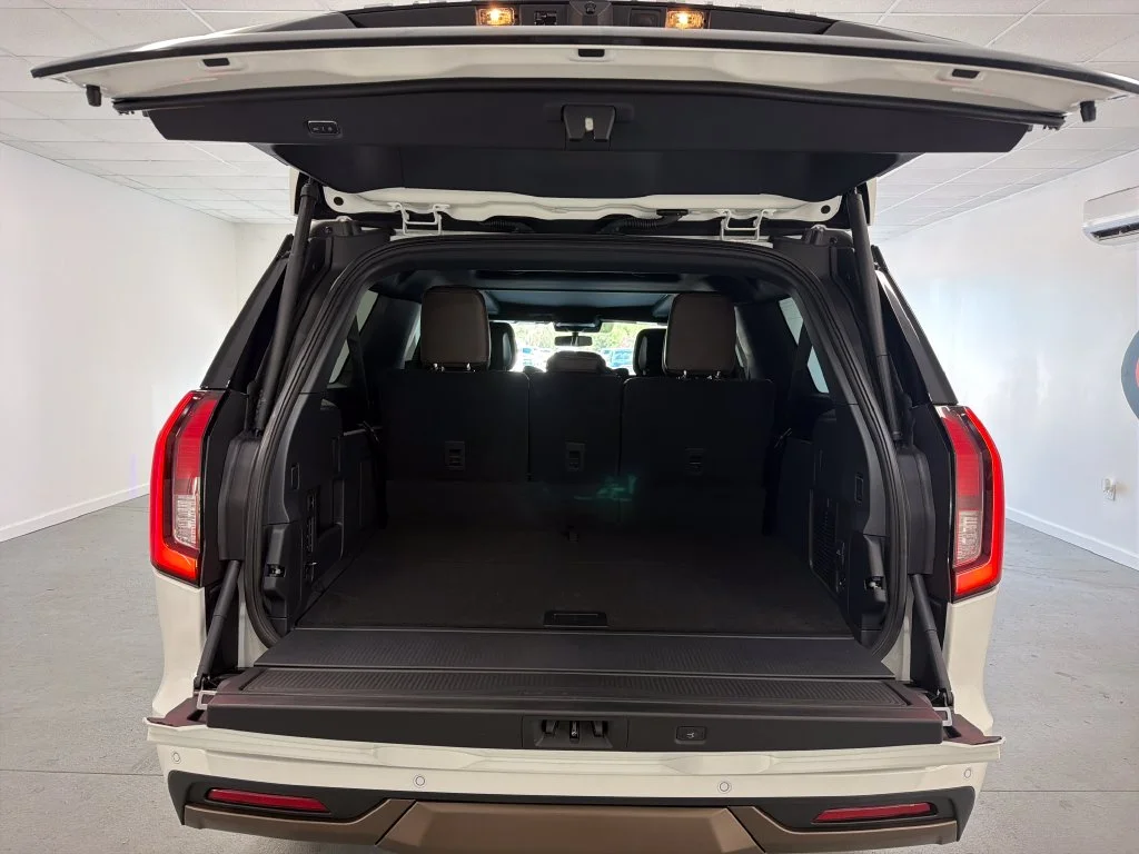 New 2027 White/off-white Ford King Ranch image 8