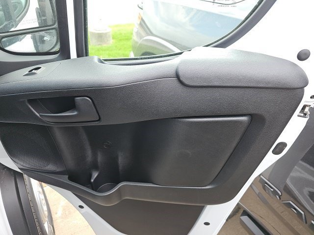 New 2026 Bright White Clearcoat Ram Tradesman image 18