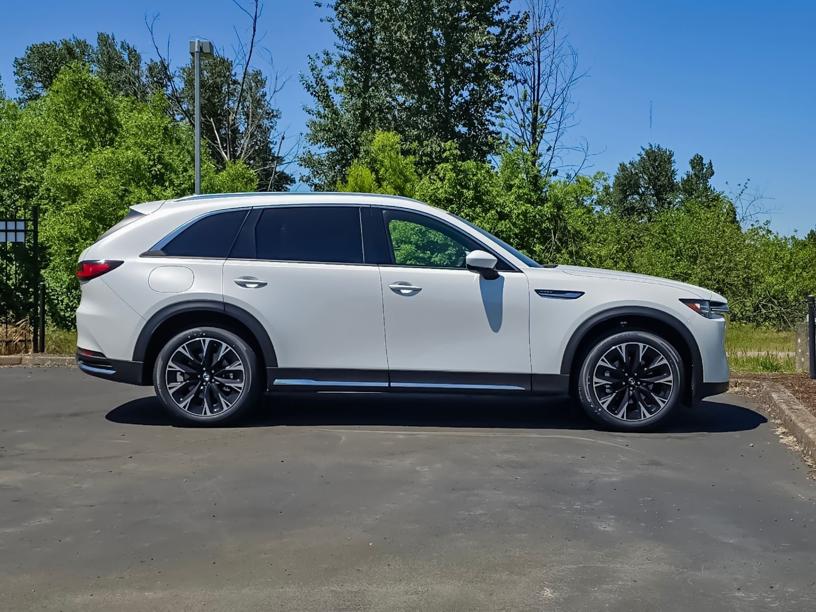 New 2026 Rhodium White Premium Mazda Premium Plus AWD image 2
