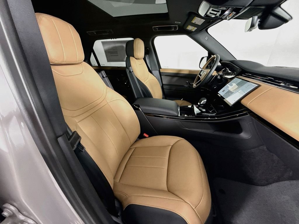 New 2026 Borasco Grey Land Rover Dynamic SE image 30