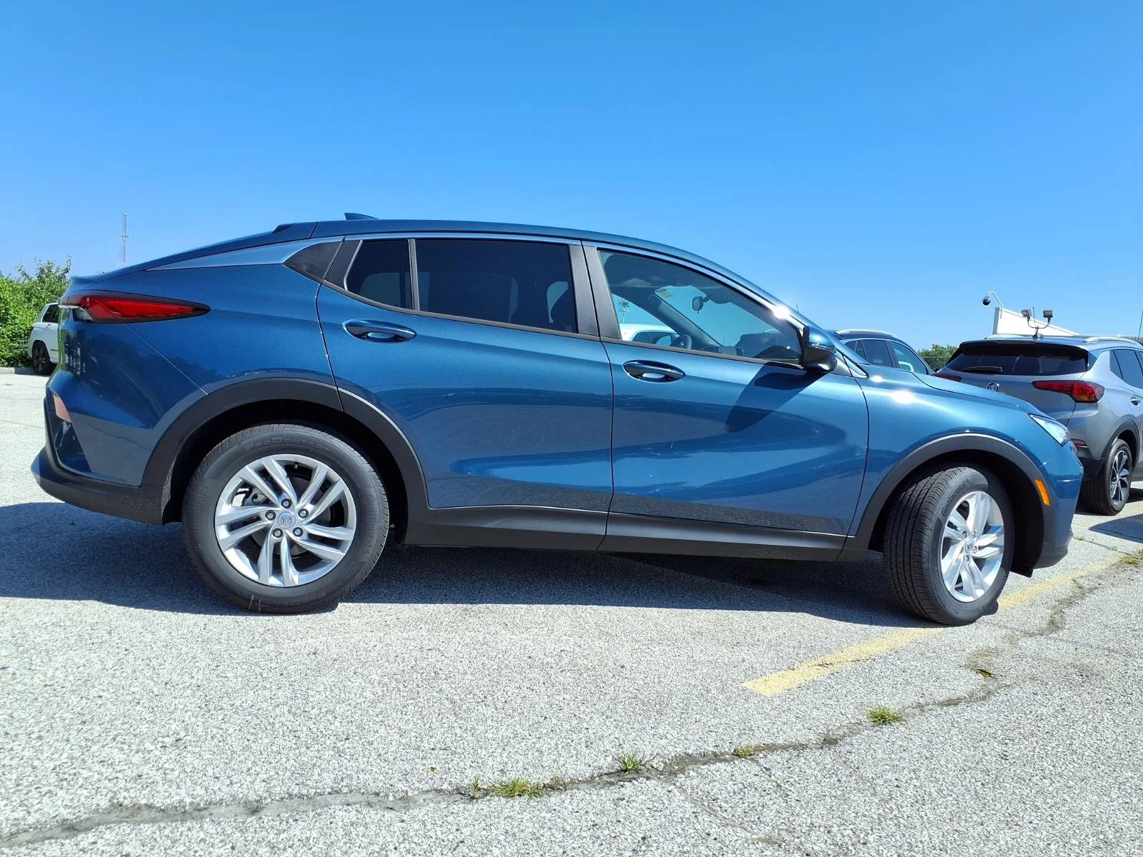 New 2026 Ocean Blue Metallic Buick Preferred image 19