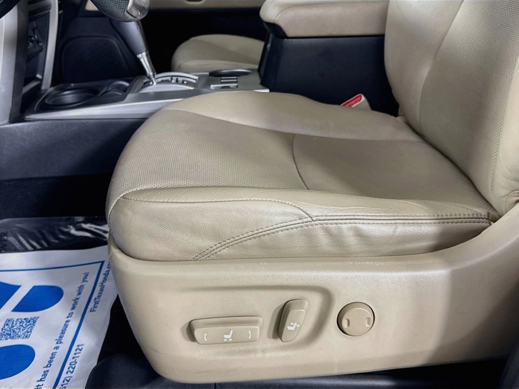 Used 2014 Nautical Blue Toyota Limited image 23