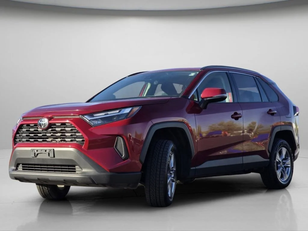 Used 2024 Ruby Flare Pearl Toyota XLE image 18