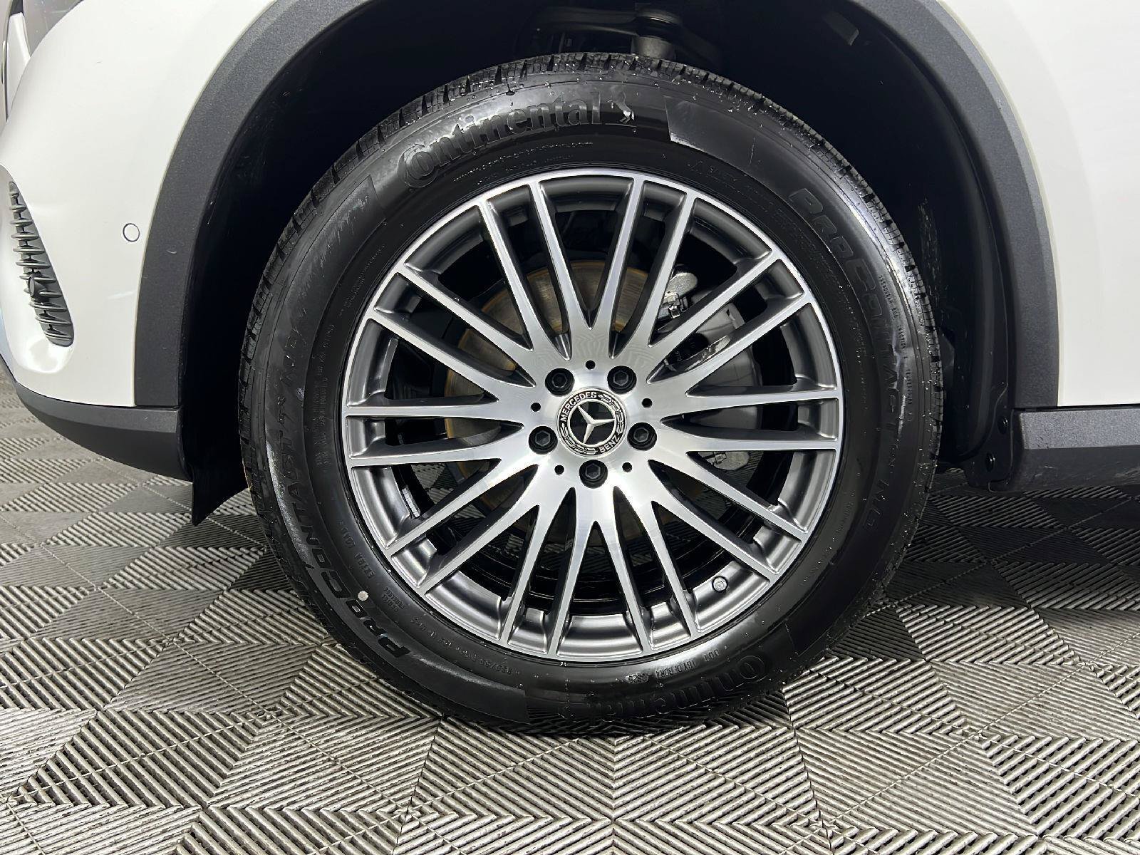 New 2026 Polar White Mercedes-Benz GLC 300 image 98