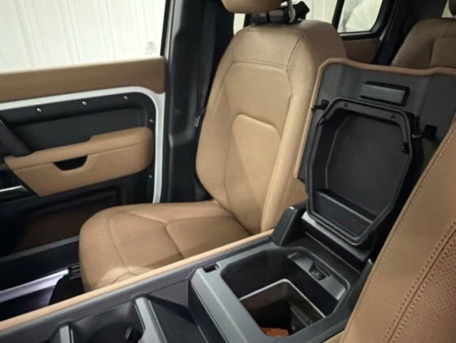 New 2026 Fuji White Land Rover S image 32