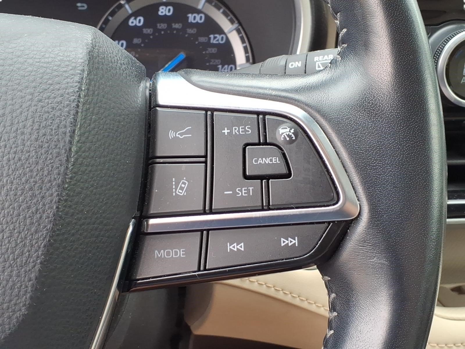 Used 2021 Ruby Flare Pearl Toyota XLE image 27