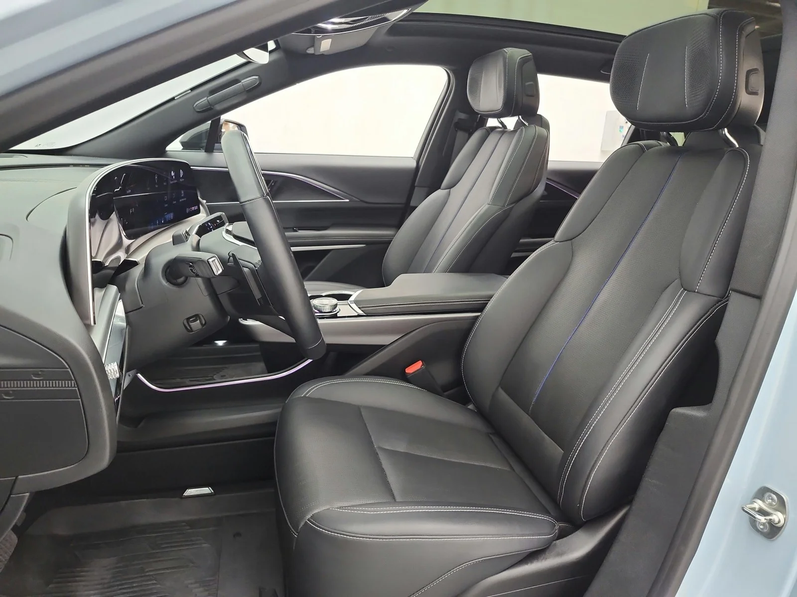 Used 2024 Nimbus Metallic Cadillac Sport image 13