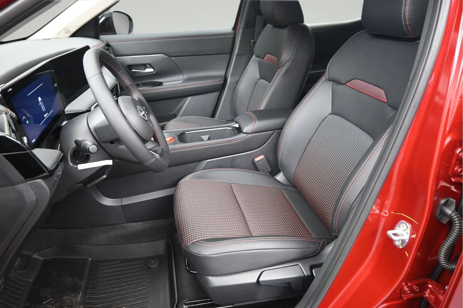 New 2027 Scarlet Ember Tintcoat Nissan SR image 9