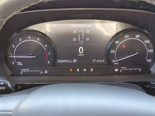 Used 2020 White Lincoln Standard image 18