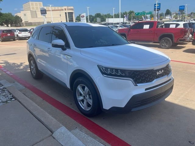 Used 2023 White Kia LX image 4