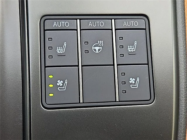 2026 Lexus UX Hybrid 300h Premium - Photo 19