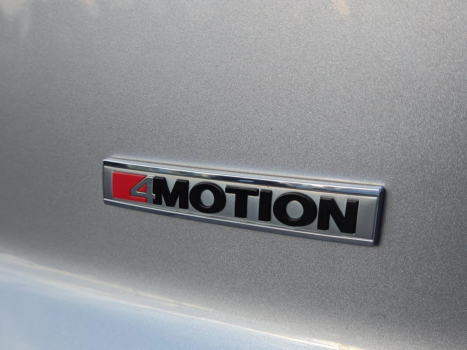 Used 2022 Pyrite Silver Metallic Volkswagen 2.0T SE w/Technology image 31