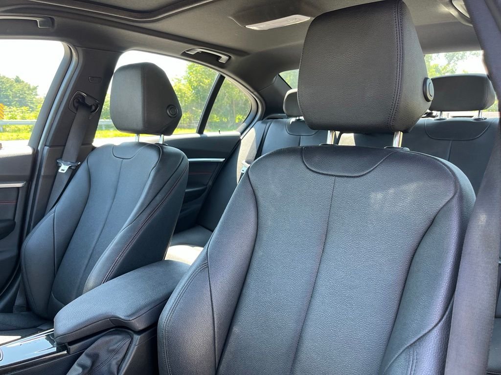 Used 2018 Mineral Grey Metallic BMW 330i xDrive image 17