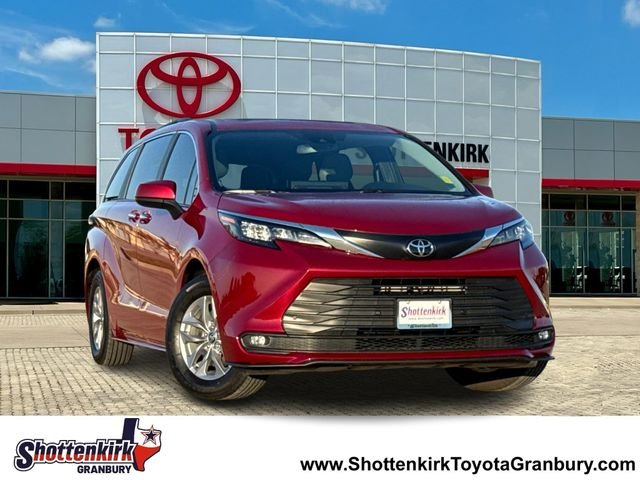 2026 Toyota Sienna XLE