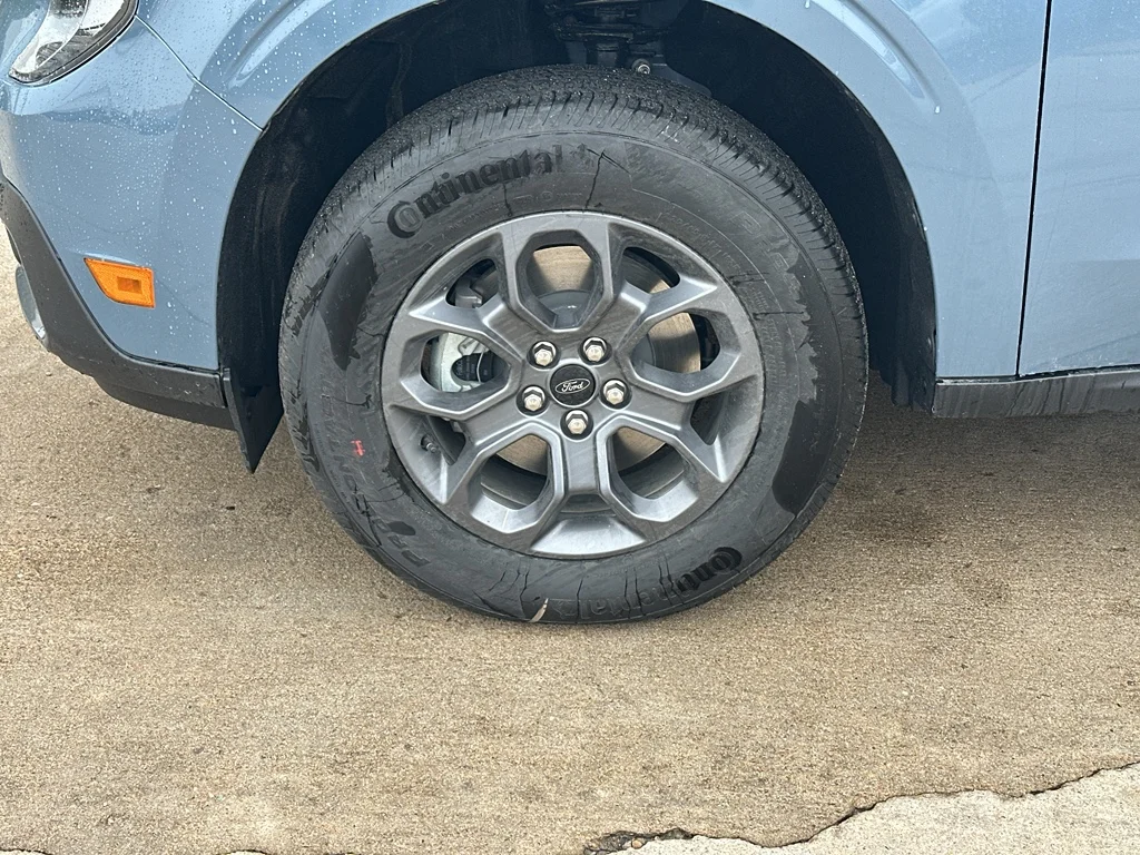 New 2026 Azure Gray Metallic Tri-Coat Ford XLT image 3