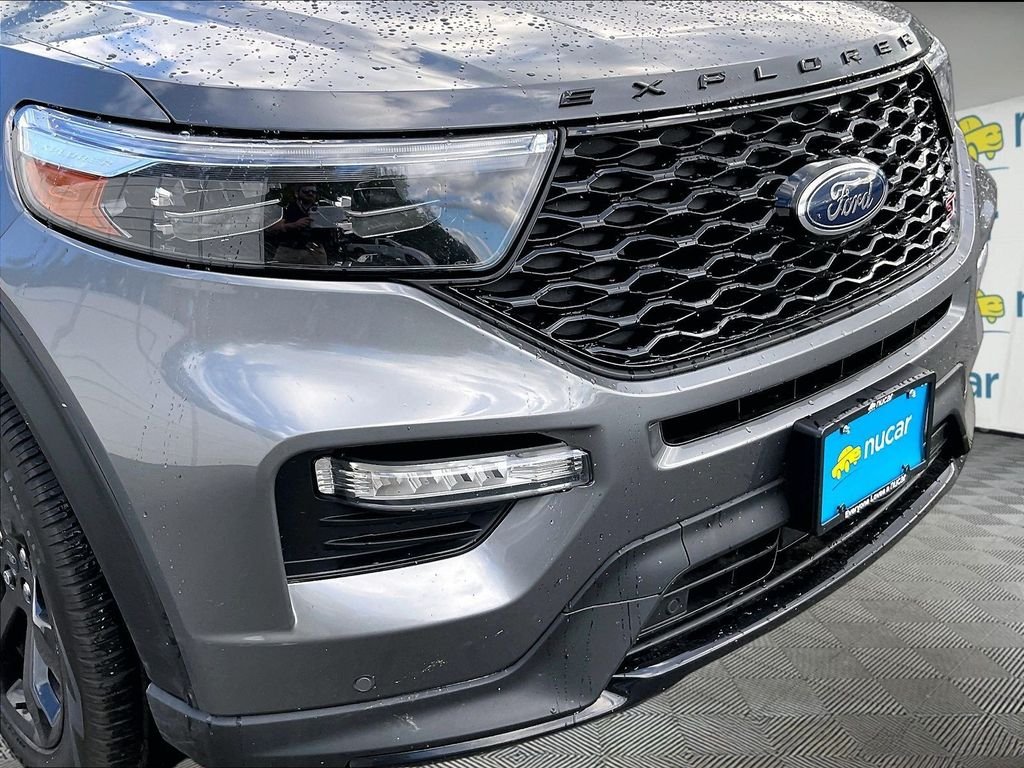 Used 2023 Gray Ford ST image 31