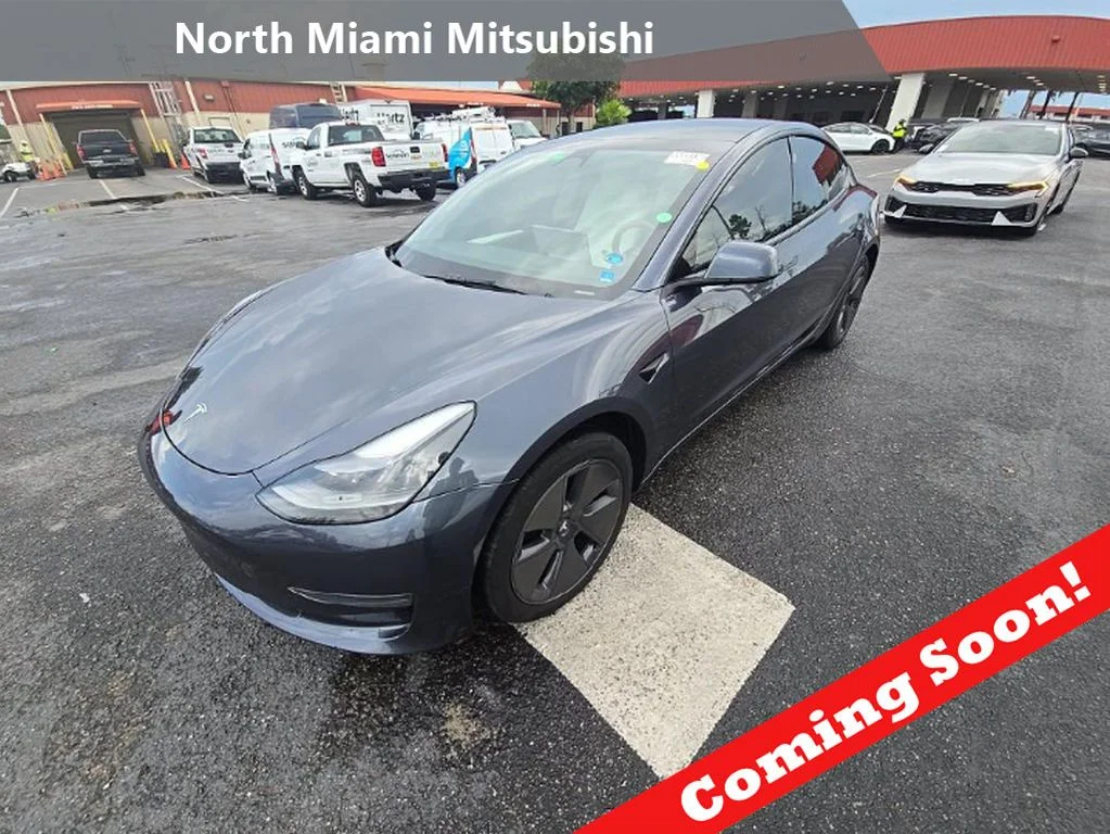 Used 2023 White Tesla Base image 1