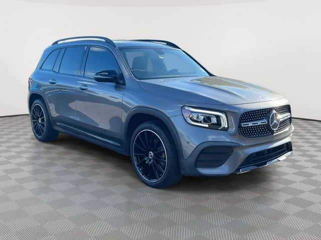 Used 2023 Gray Mercedes-Benz GLB 250 image 4