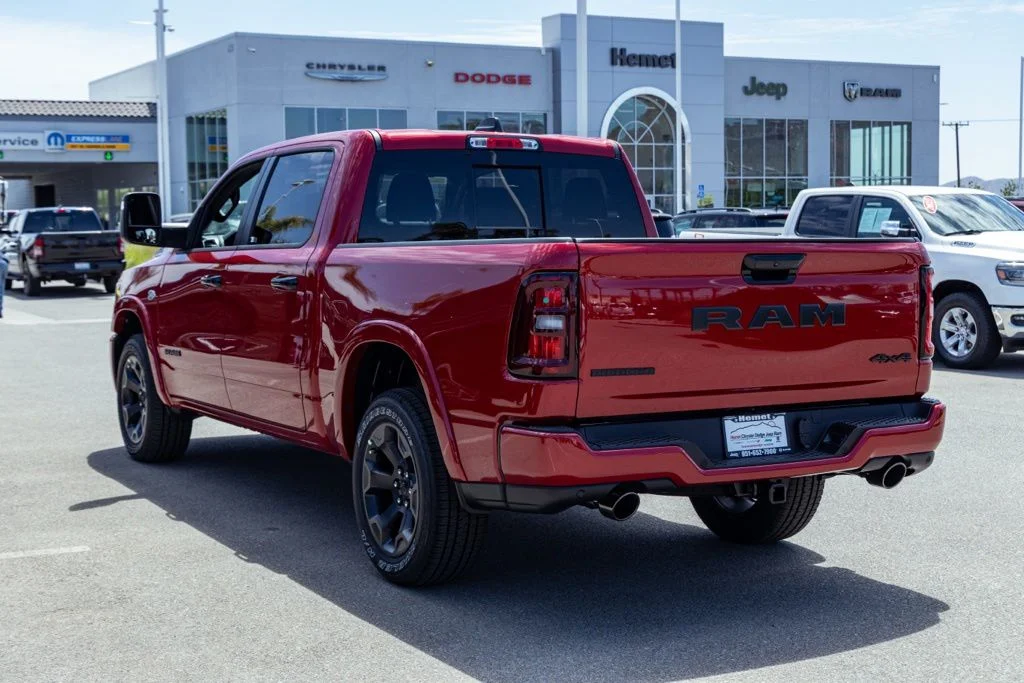 New 2026 Molten Red Pearl-Coat Exterior Paint RAM Big Horn Night Edition image 5