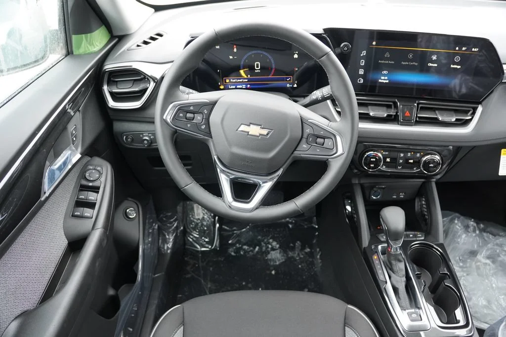 New 2026 Mosaic Black Metallic Chevrolet LT image 13