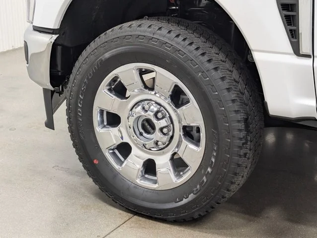 New 2026 Oxford White Ford F-250® Lariat® image 40