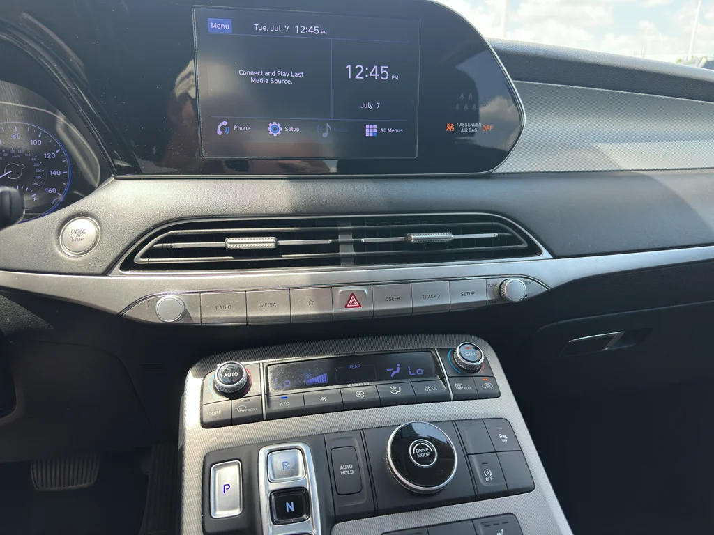 Used 2022  Hyundai SEL image 18