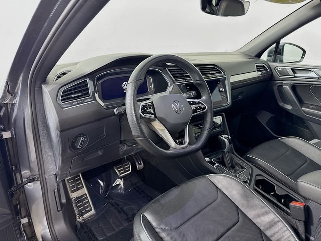 Used 2023 Gray Volkswagen 2.0T SEL R-Line image 9