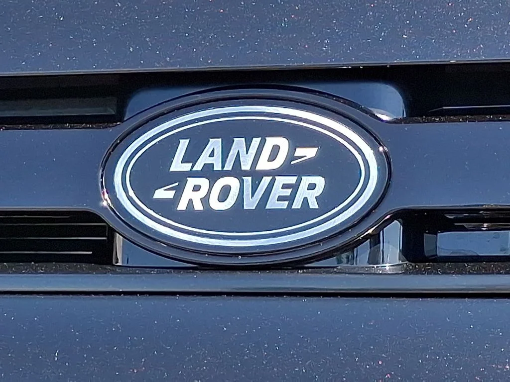 New 2026  Land Rover X-Dynamic SE image 18