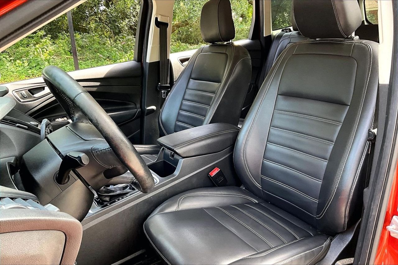 Used 2019 Orange Ford SEL image 18