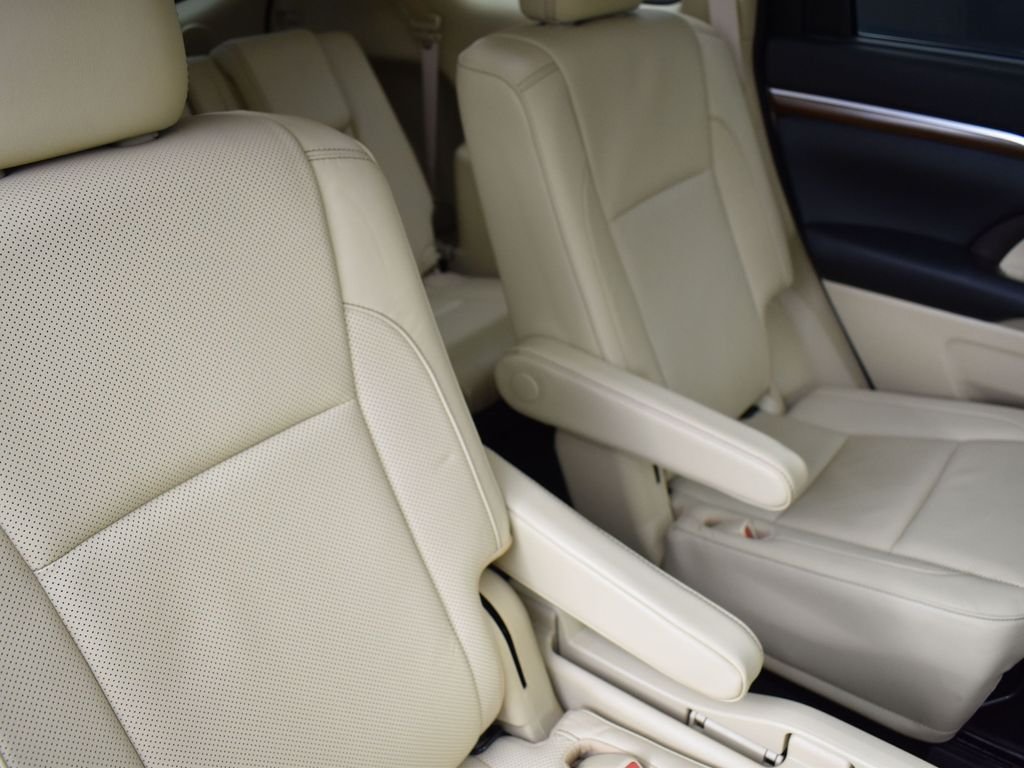 2018 TOYOTA HIGHLANDER - Image 33