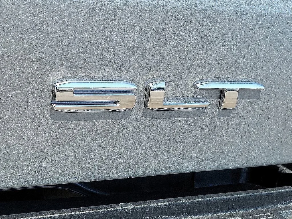 New 2026 Sterling Metallic GMC SLT image 9