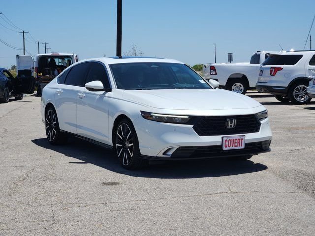 Used 2023 White Honda Touring image 3
