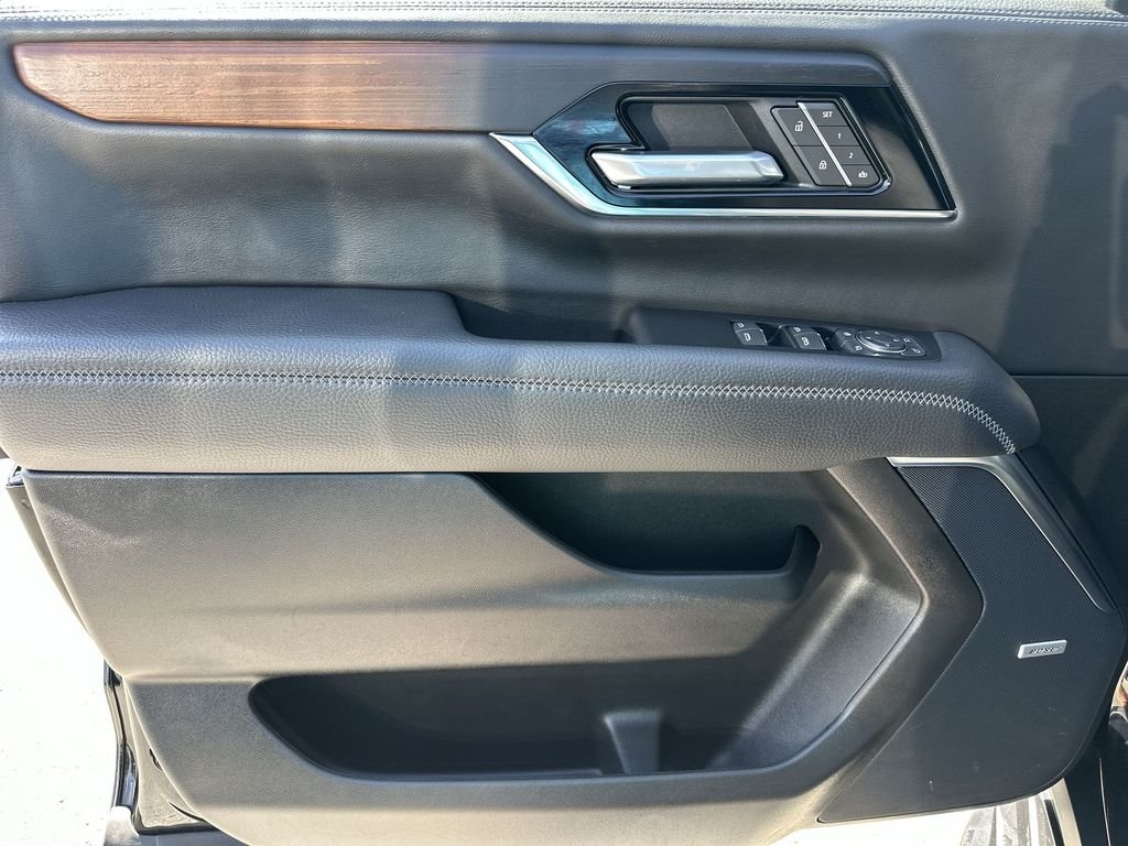 Certified Used 2025 Onyx Black GMC Denali image 22