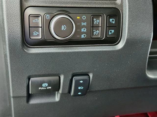 New 2026 Gray Ford Lariat image 23