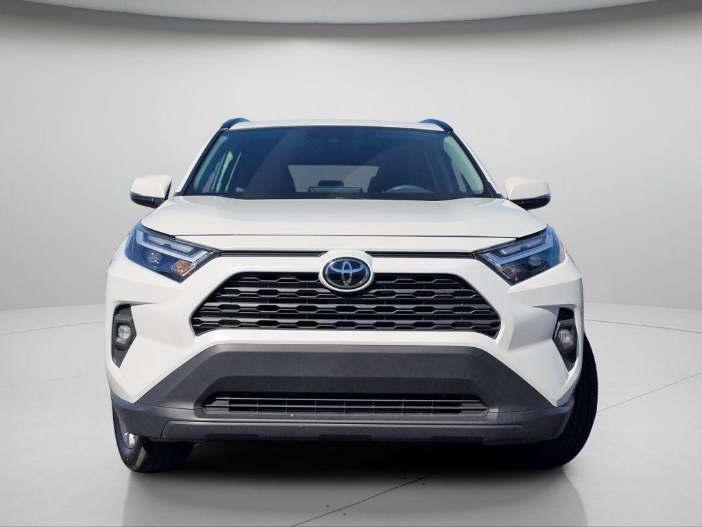 Certified Used 2025 Pearl Toyota XLE Premium image 3