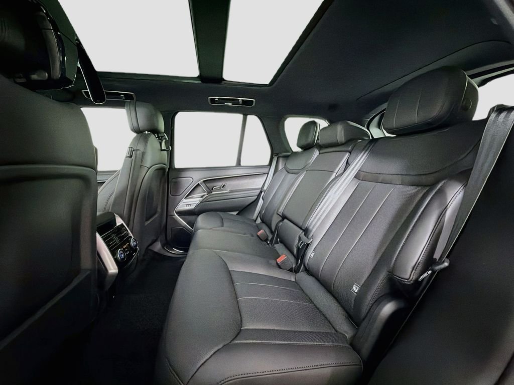 New 2026 Santorini Black Land Rover SE image 26