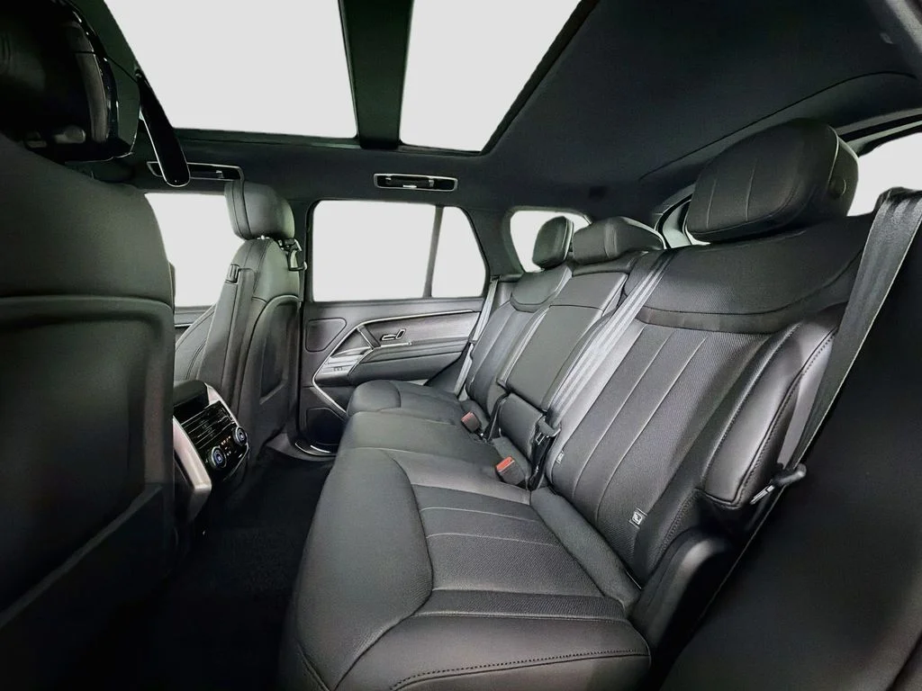 New 2026 Santorini Black Land Rover SE image 26