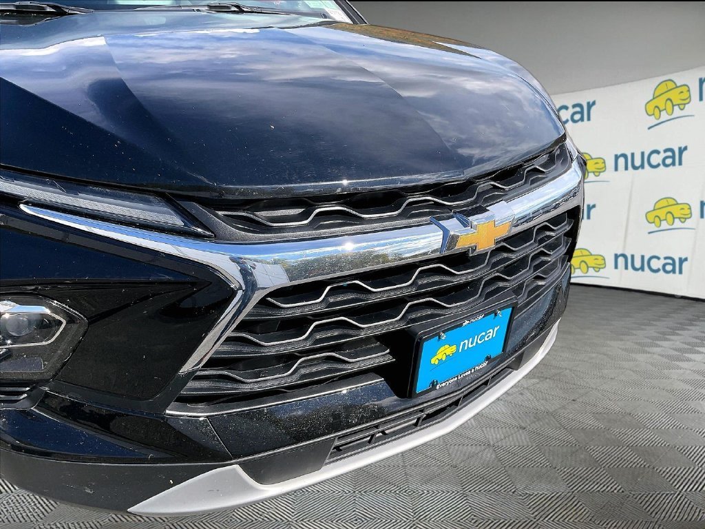 Used 2025 Black Chevrolet LT image 29