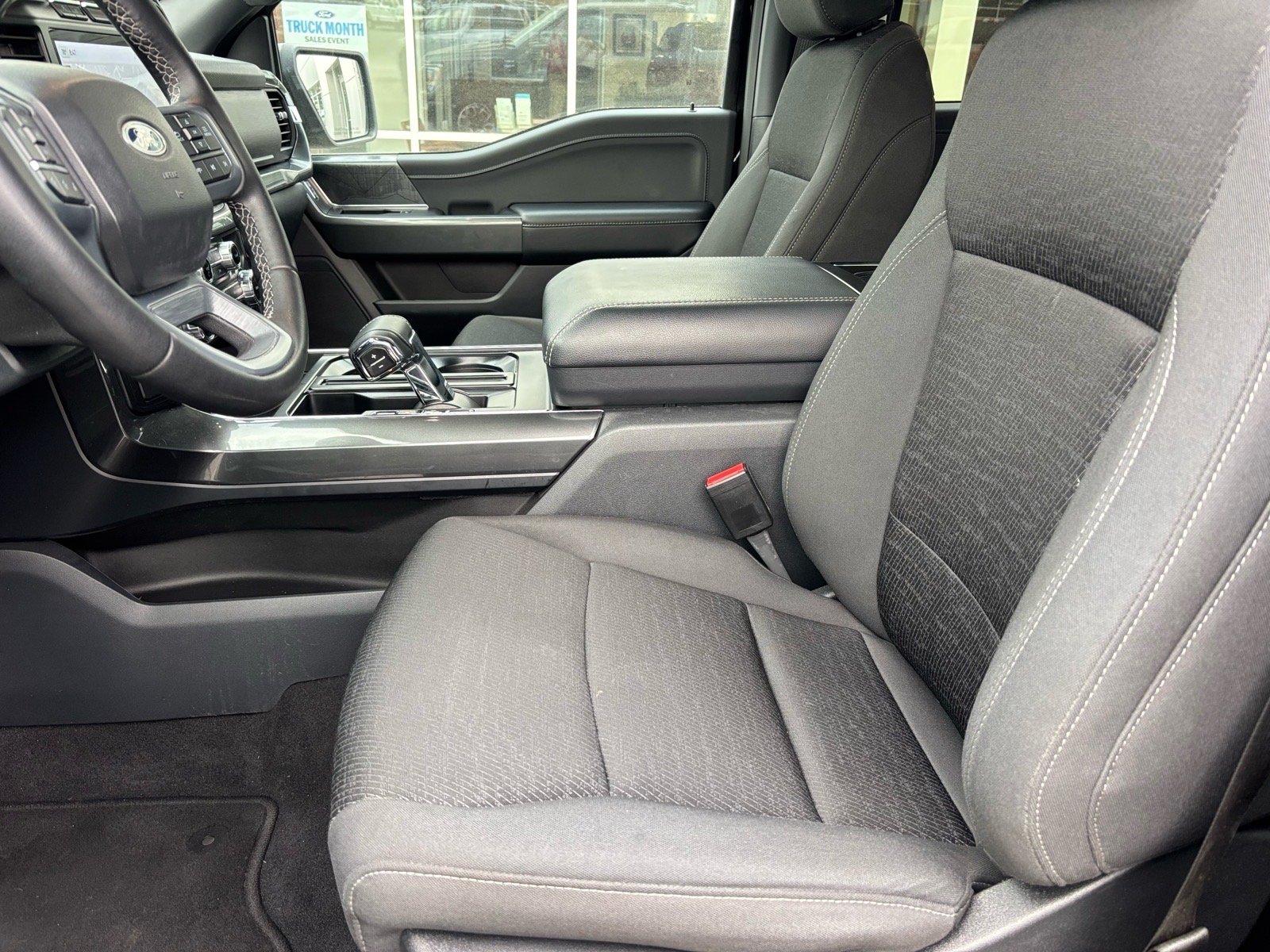 Used 2023 Black Ford XLT image 10