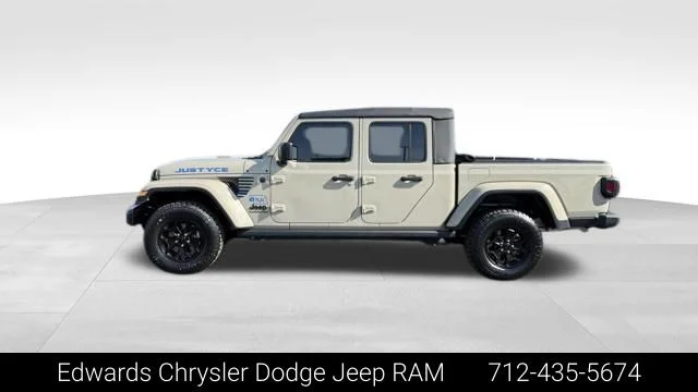 Used 2022 Beige Jeep Willys image 5