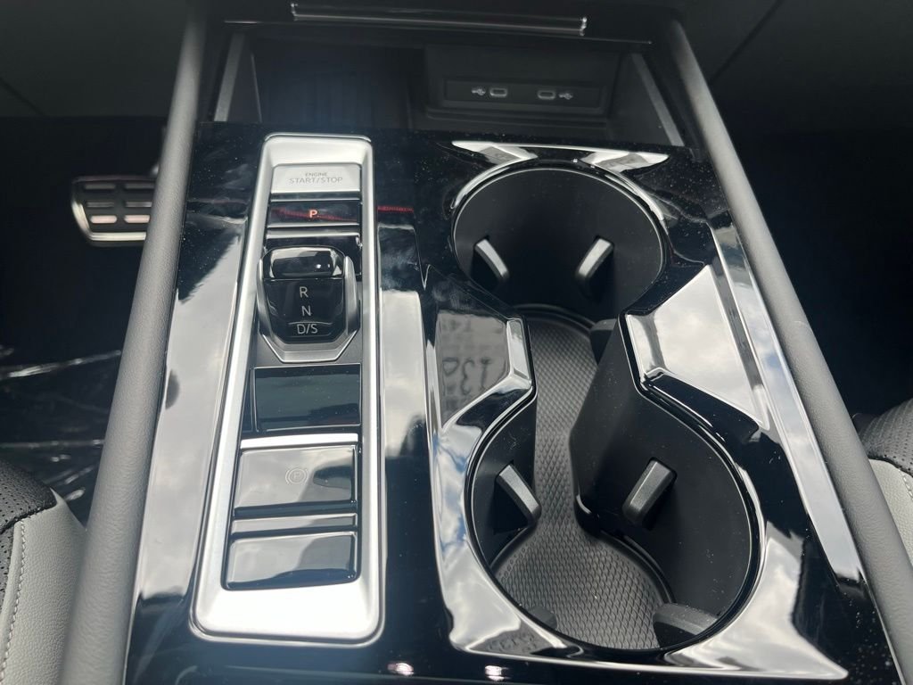 New 2026 White/off-white Volkswagen 2.0T Peak Edition image 14