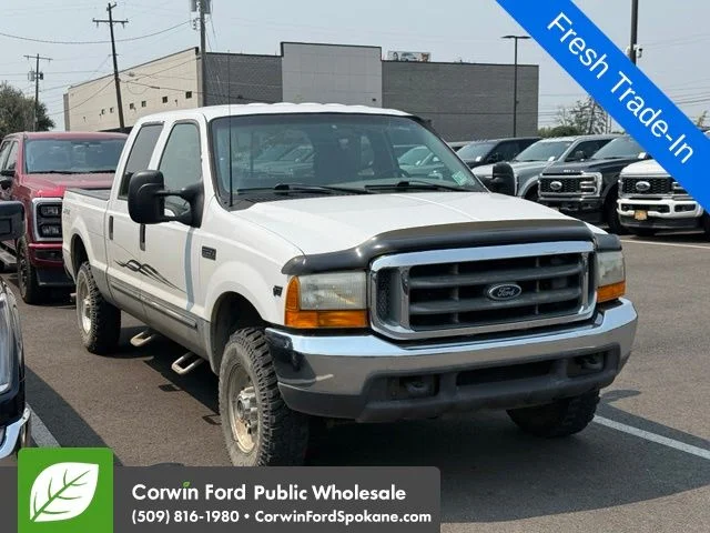 Used 1999 Oxford White Clearcoat Ford XL image 1