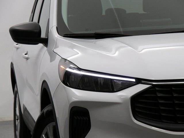 New 2026 Oxford White Ford Active® image 4