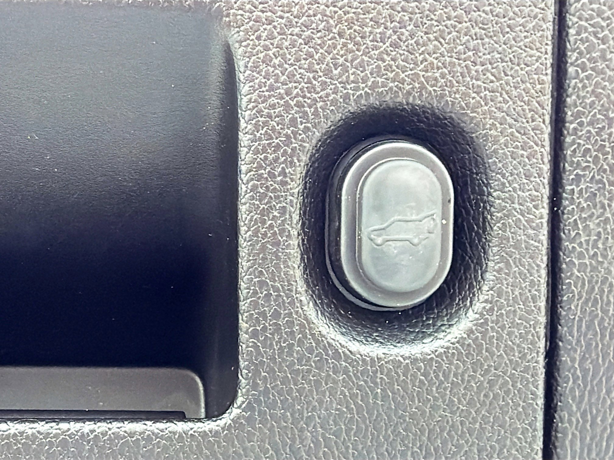 Used 2020 Summit White Chevrolet LT image 13