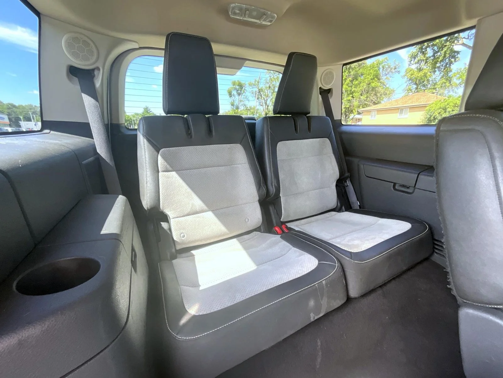 Used 2012 Silver Ford Titanium image 22