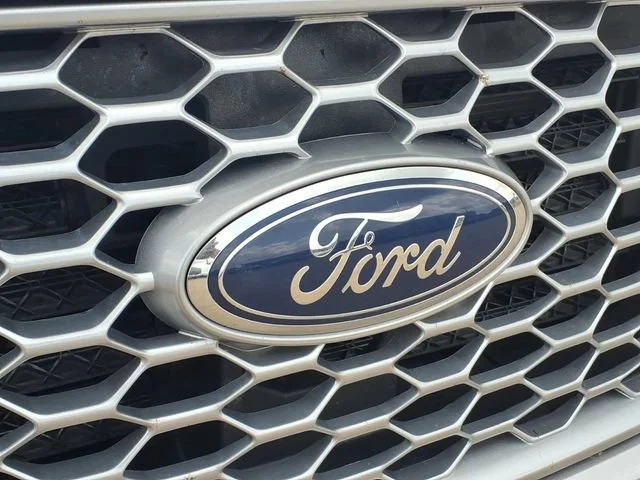 Used 2024  Ford SEL image 20