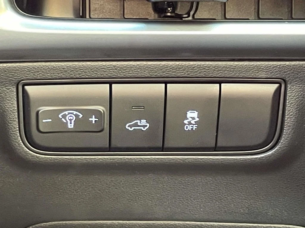 New 2026 Black Hyundai SEL image 18