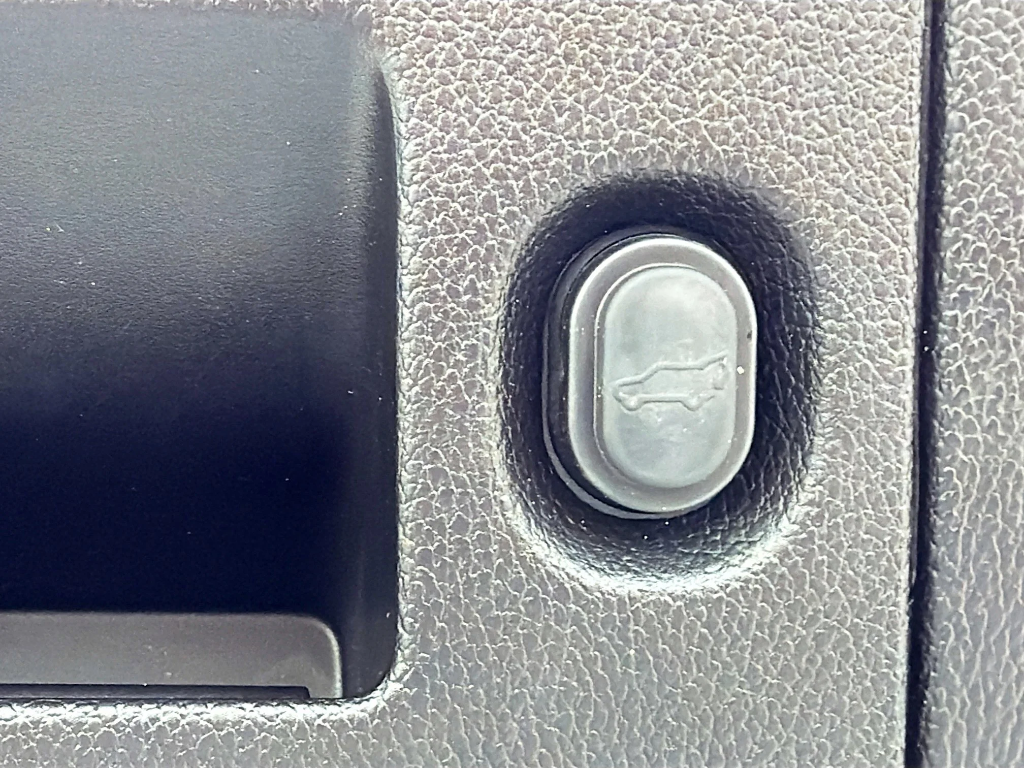 Used 2020 Summit White Chevrolet LT image 13