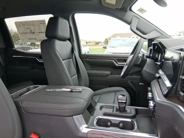 2026 GMC Sierra 1500 SLT - Photo 17