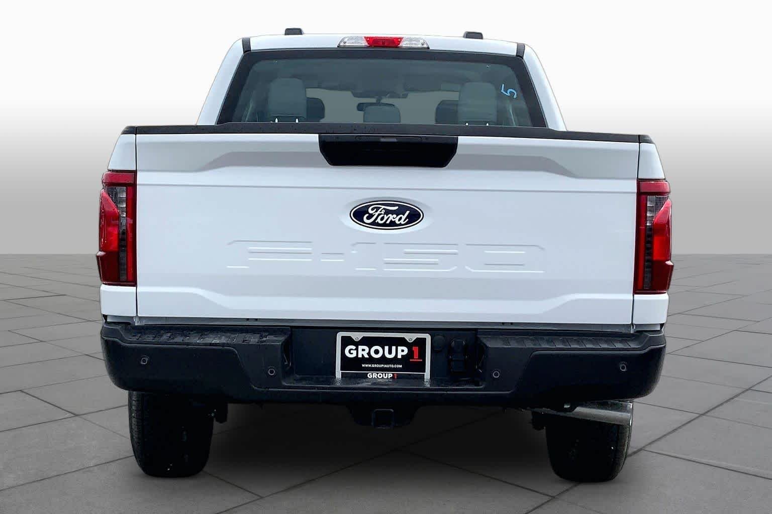 New 2026 Oxford White Ford XL image 4